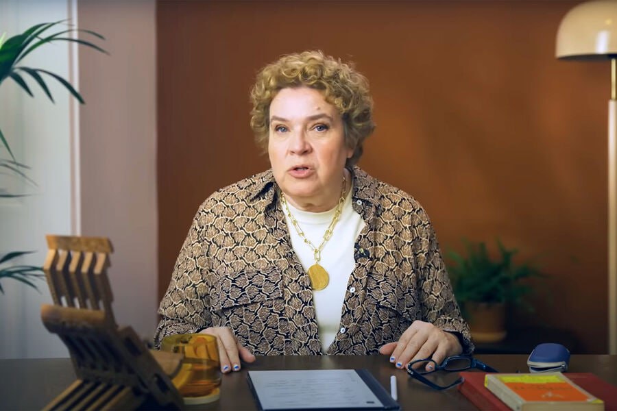 Прокуратура Москвы утвердила обвинение по делу Тамары Эйдельман Ей заочно предъявлено обвинение в реабилитации нацизма и распространении фейков о Российской армии Об этом сообщила пресс служба столичного надзорного ведомства Тамара Эйдельман признана в России иноагентом Подписаться на Говорит Москва Telegram VK MAX