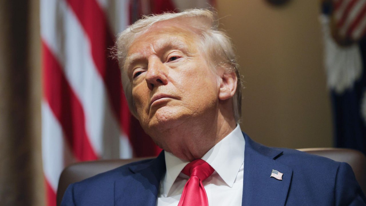 Трамп подписал законопроект о финансировании правительства завершив тем самым шатдаун Я очень рад подписать Закон о консолидированных ассигнованиях чтобы немедленно возобновить работу федерального правительства и финансировать подавляющее большинство операций до конца финансового года Э стоп А где слова о том что закон прекрасный Это фальшивка не Дональд подписывал Подпишись RogandarNEWs мы в MAX