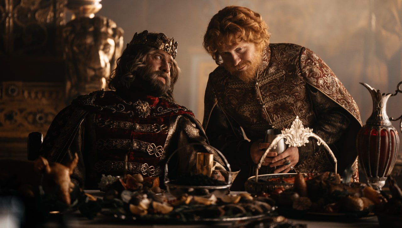 Сказка о царе Салтане стартовала с 668 миллионов рублей что стало рекордом для российских фильмов выпущенных за пределами новогоднего периода При этом зрителей оказалось больше у прошлого лидера Льда 2   dtf ru cinema 4788903