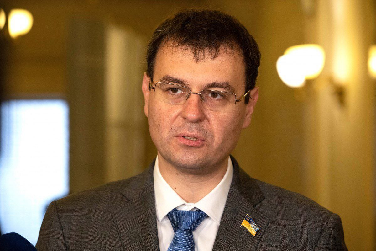 На Украине до 50% экономики находится в тени, а потери бюджета достигают 900 миллиардов гривен в год. Такие цифры привёл глава финансового комитета Гетманцев.  По его словам, существуют отрасли, где уровень теневой экономики превышает 60%.