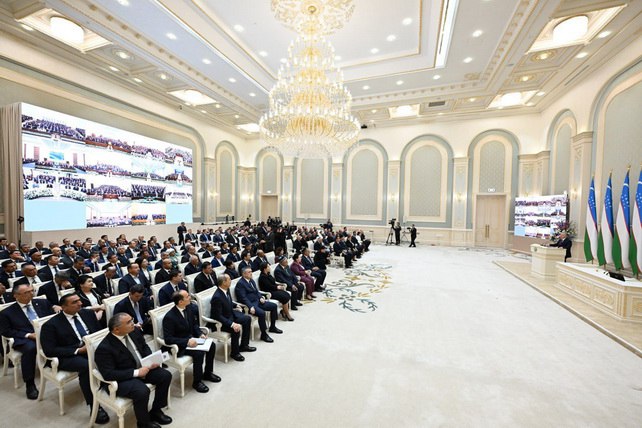 Мирзиёев объявил новые меры поддержки сельского хозяйства и животноводства на 2026 год 10 декабря Президент Узбекистана Шавкат Мирзиёев выступил на церемонии посвящённой Дню работника сельского хозяйства объявив о введении рейтинга и кредитов по сниженным ставкам для производителей зерна и хлопка English O zbek tilida Ўзбек тилида На русском iOS Android