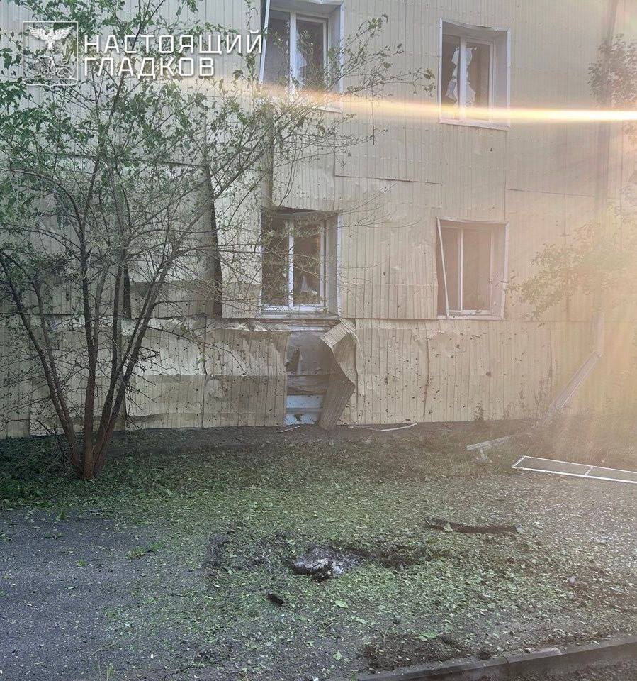 Женщина и 14-летний мальчик пострадали в результате украинского обстрела в городе Шебекино. Об этом сообщил губернатор Белгородской области Вячеслав Гладков.