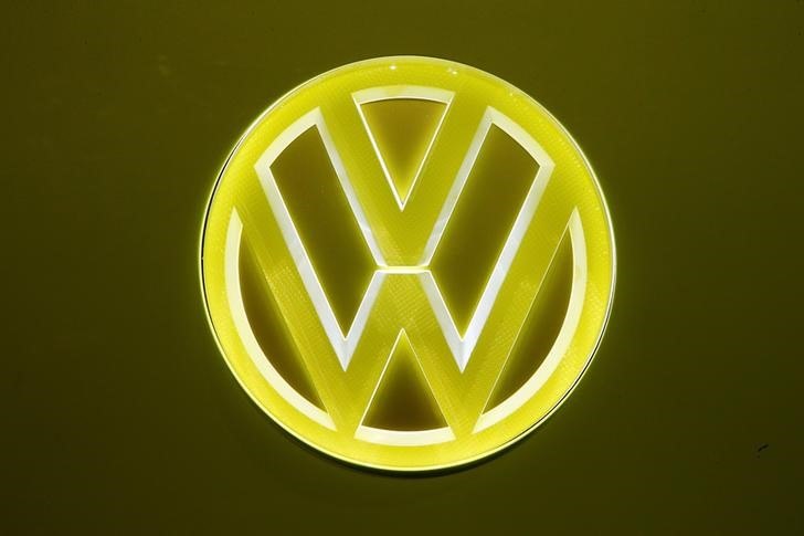 Volkswagen и SAIC закрывают совместный завод в Китае Производство уже остановлено, площадки уже переводят на выпуск электромобилей . Volkswagen планирует перенести производство Passat на соседний завод в провинции Цзянсу и усилить линейку новых моделей с локальными партнерами. #Volkswagen #SAIC #Китай #авто #закрытиезавода #Nanjing #электромобили #рынок #инвестиции