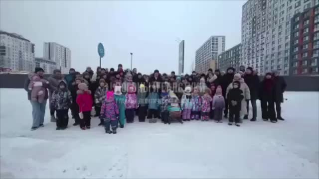 Сургутяне обращаются к Путину по поводу задержки строительства школы и детского сада