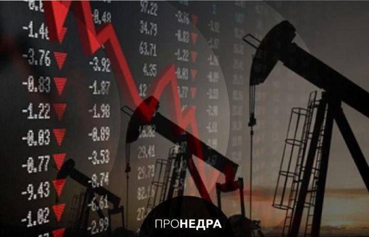 Средняя цена на нефть Brent в 2026 году составит 63 за баррель По нашим оценкам в 2025 году средняя цена Brent складывается на уровне 69 долларов В 2026 году ждем в среднем 63 доллара за баррель Рынок пока далек от равновесия и возвращение к устойчивому росту цен затягивается прогнозирует руководитель центра по аналитике российских акций БКС Мир инвестиций Кирилл Бахтин Среди основных факторов которые будут давить на цену они назвали политику ОПЕК ожидание профицита нефти на мировом рынке геополитическую обстановку и тарифные войны США Пронедра Подписывайся