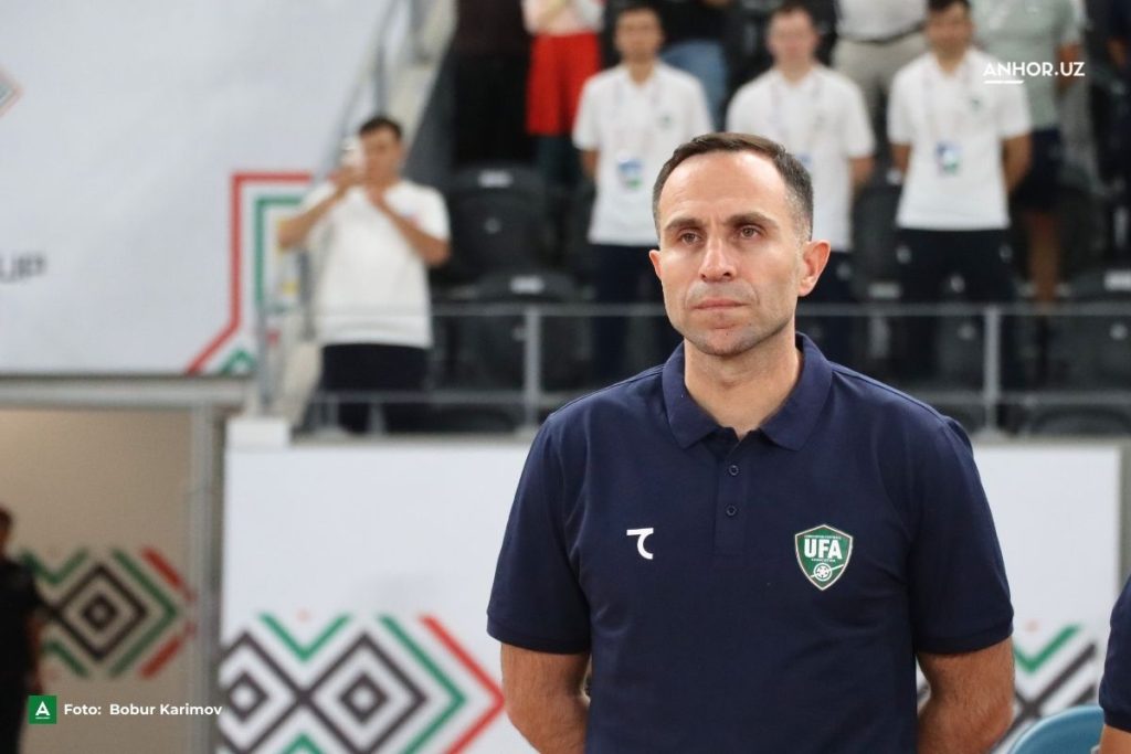 Тимур Кападзе покинул тренерский штаб сборной Узбекистана Помощник главного тренера национальной сборной Узбекистана Тимур Кападзе освобождён от занимаемой должности Подробнее anhor uz news kapadze 3 anhoruz Новости события мнения Мобильное приложение IOS Android