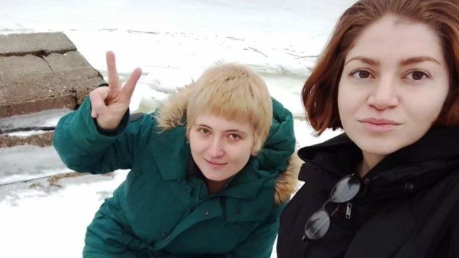 Суд в Санкт Петербурге назначил Елене Патяевой подруге пропавшей чеченки Седы Сулеймановой 10 суток административного ареста по делу о повторном несогласованном публичном мероприятии Она вышла с одиночным пикетом к одному из отделов полиции привлекая внимание к расследованию пропажи девушки DR