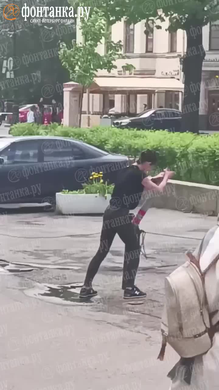 Спасатели извлекли застрявший в кювете автомобиль в Дубоссарах