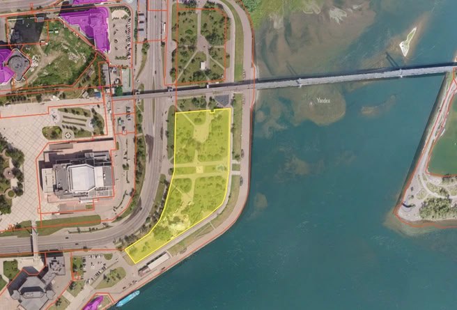 Проект храма на Стрелке снова вынесли на обсуждение Мэр Красноярска Сергей Верещагин подписал постановление согласно которому документ рассмотрит градостроительный совет Глава города подчеркнул что Стрелка это знаковое место и центр притяжения для жителей и гостей поэтому важно детально проработать все характеристики будущего здания К обсуждению планируют привлечь архитекторов и экспертов чтобы проект гармонично вписался в развитие набережной В департаменте градостроительства уточнили что Красноярская епархия пока не подавала документы на получение разрешения на строительство Подробнее на Бабре красноярск kras 24