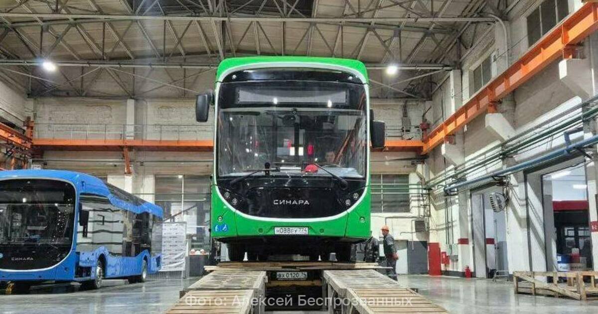 Это электробус в Калининграде может появиться общественный транспорт как в Москве Электробус уже направляется в регион с завода Электробус Синара 6253 создан из отечественных компонентов Благодаря тяговому оборудованию высокой ёмкости транспорт способен преодолевать расстояния до 240 км без подзарядки написал губернатор