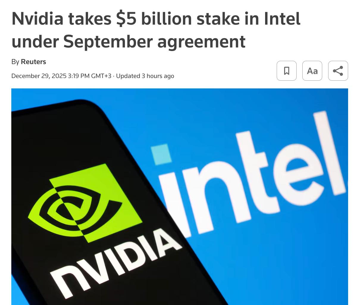 NVIDIA NVDA купила долю в Intel INTC на 5 млрд Сделку уже одобрила Федеральная торговая комиссия США NVIDIA получила около 214 7 млн акций став фактически одним из ключевых инвесторов Сделка рассматривается как серьёзная финансовая поддержка для производителя чипов после того как многолетние ошибки и капиталоёмкое расширение производственных мощностей истощили его финансы investingcorp