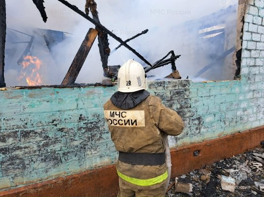 Орлавчанку в прямом смысле убило курение   newsorel ru fn 1757485 html Накануне в Покровском районе было обнаружено тело 66 летней женщины Эксперты предполагают что она погибла из за неосторожного обращения с огнем при курении   Прислать новость Подписаться