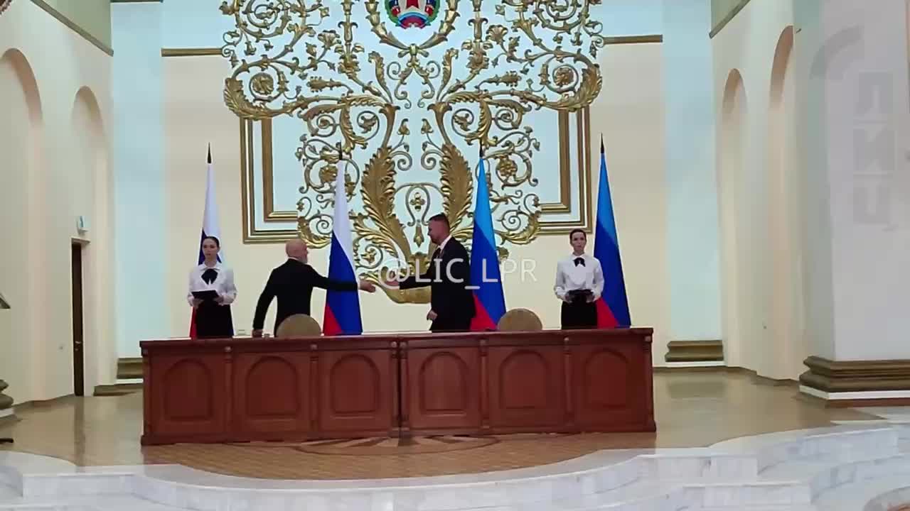 Подписание соглашений о межпарламентском сотрудничестве в Луганске