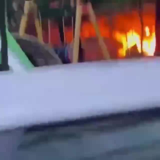 Попытка угона автомобиля в Москве завершилась пожаром