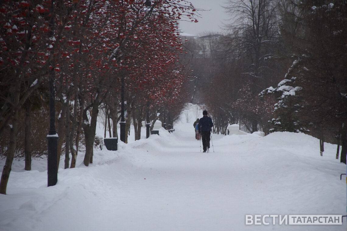 В Казани присвоили названия новым улицам Вахитовского района В Вахитовском районе Казани присвоили названия новым улицам расположенным между улицами Портовой Девятаева и Меховщиков В мэрии сообщили что эти улицы будут добавлены в адресный план города Новые наименования улица Идель Идел урамы улица Габденнасыра Курсави Габденнасыйр Курсави урамы и улица Аскара Шейх Али Әскәр Шәехгали урамы Подписаться Сообщить новость   Вести Татарстан в MAX