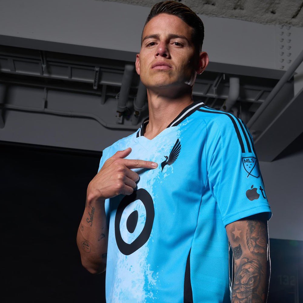 Хамес Родригес перешел в клуб MLS Миннесота Юнайтед 34 летний атакующий полузащитник подписал контракт до июня 2026 года с возможностью продления еще на полгода до конца сезона в MLS Подписывайтесь на РИА Новости Спорт в MAX