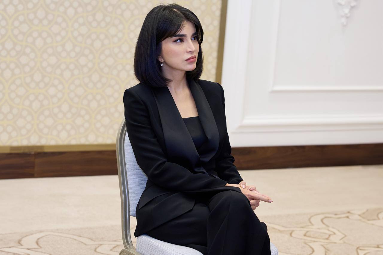 Сегодня в Самарканде обсудили как сделать воду доступнее и чище Говорили о новых технологиях бетонировании каналов цифровом управлении и проектах по экономии воды Вода один из самых важных стратегических ресурсов в нашей стране Были представлены инновационные проекты по водосбережению строительству микро ГЭС реализации сельскохозяйственных проектов Все эти предложения послужат решению жизненно важных вопросов населения поддержат фермеров и дехканские хозяйства Подпишитесь и следите за актуальными новостями на нашем канале telegram me joinchat AAAAAEEdc qam7052mnXKA