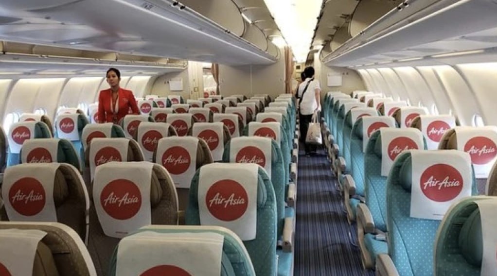 Грузию и Таиланд могут связать прямые авиарейсы Авиакомпания Thai AirAsia X рассматривает возможность запуска регулярных рейсов в Грузию. Представители авиаперевозчика уже встретились с замминистра экономики страны Мариам Квривишвили для обсуждения деталей. По итогам переговоров Квривишвили отметила, что правительство активно работает над диверсификацией авиарынка и увеличением числа направлений. Она выразила надежду на скорый запуск авиасообщения между странами, что поспособствует развитию туризма. Последний рейс в Грузию авиакомпания Thai AirAsia X совершила в начале 2020 года. Розыгрыш билетов на Тимберлейка Подпишись