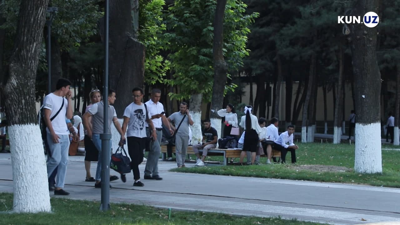 Арендодателям заключившим договора со студентами предоставлены налоговые льготы на 40 млрд сумов В налоговых органах зарегистрировано более 515 тысяч договоров аренды По ним начислено почти 600 млрд сумов налогов kun uz ru 97421474 Официальные страницы Kun uz Telegram Facebook Instagram Youtube