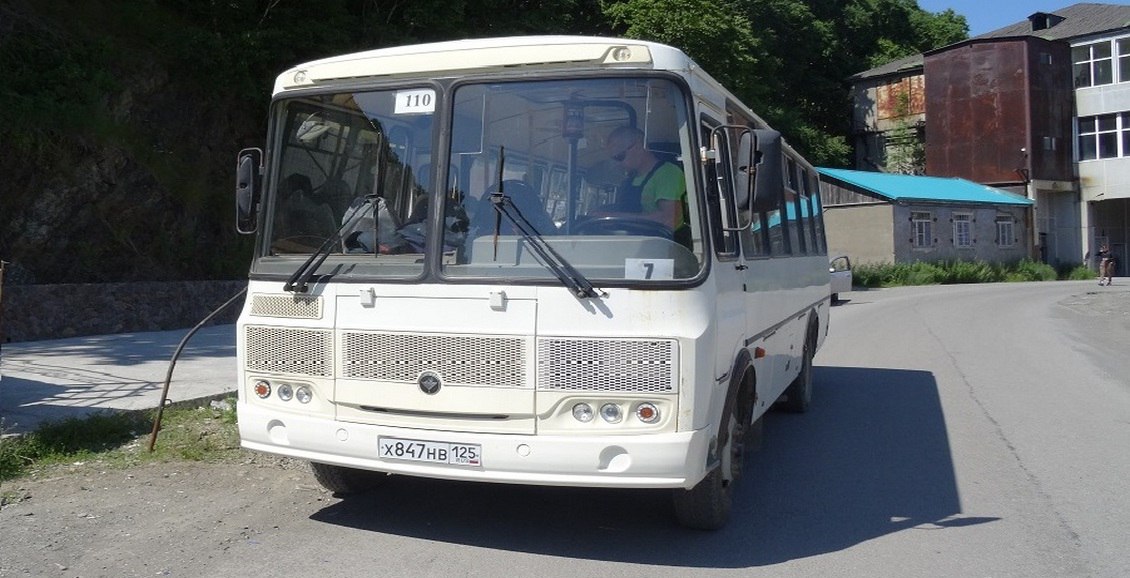 На Камчатке проверили водителей пассажирских автобусов и большегрузов На Камчатке сотрудники Ространснадзора проверили общественный и грузовой транспорт. Выяснилось, что далеко не все водители знают и соблюдают требования транспортного законодательства. Нажмите для подробностей -