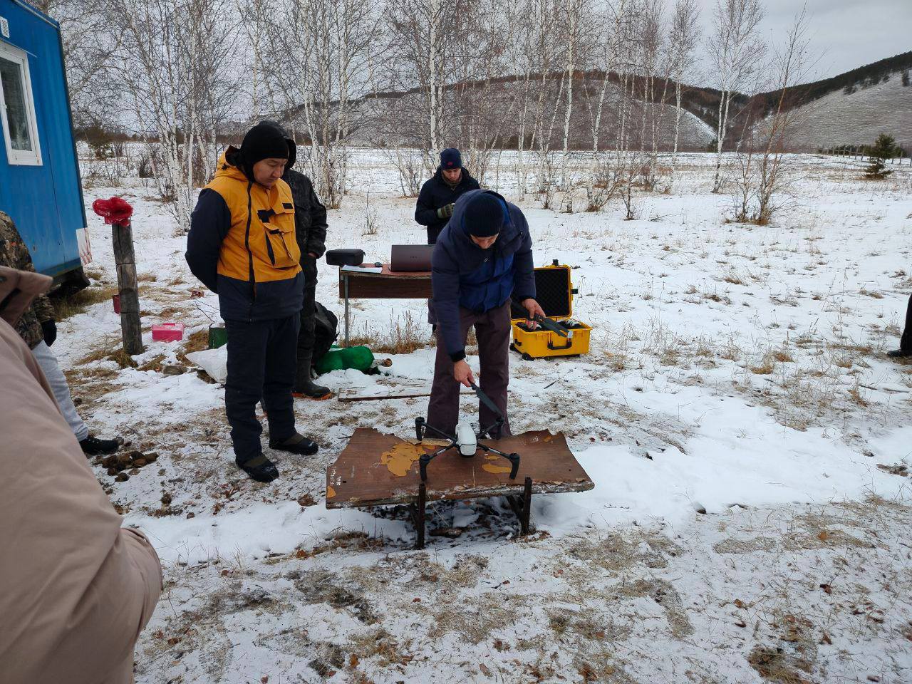 АГАТУ обучает будущих операторов дронов для Якутии АГАТУ реализует уникальную образовательную программу в рамках нацпроекта Беспилотные авиационные системы В программе участвует группа из 50 студентов которые осваивают квалификацию Оператор беспилотных авиационных систем с максимальной взлетной массой до 30 кг Подробнее читайте по ссылке Фото пресс служба АГАТУ yk24 ru в MAX Telegram ВК VK Видео