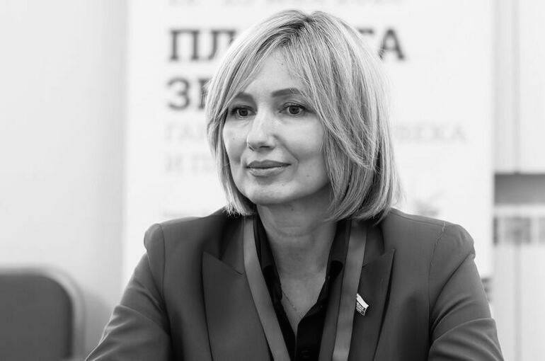 Сенатор от Мурманской области и зампредседателя комитета Совфеда по аграрно-продовольственной политике Татьяна Сахарова скончалась на 52-м году жизни после тяжёлой болезни. ™ Рыбхоз. Всё о рыбе