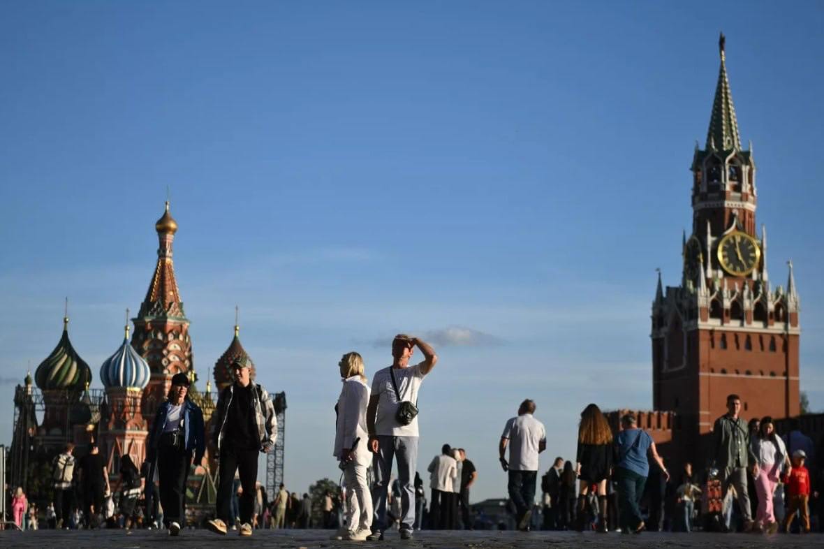 Воскресенье в Москве стало самым теплым 20 апреля за всю историю наблюдений Воздух прогрелся до +24,4, побив рекорд 1995 года, сообщил синоптик Леус.