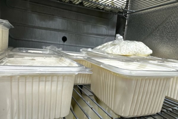 В Усть Цилемском районе открыли цех по переработке молока В селе Коровий Ручей Усть Цилемского района Республики Коми состоялось открытие цеха по переработке молока в крестьянском фермерском хозяйстве Лидии Каневой   komiinform ru news 289696