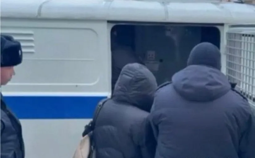 На Камчатке очередное дело о взятках и махинациях с землей направили в суд Обвиняемыми являются чиновники и коммерсант Как и в других делах соучастники использовали муниципальную землю которые планировалось раздать под огородничество для продажи и обогащения Подробности по ссылке   kamtime ru article 664d110d 5aaf 4c12 956d 4478cec2c481