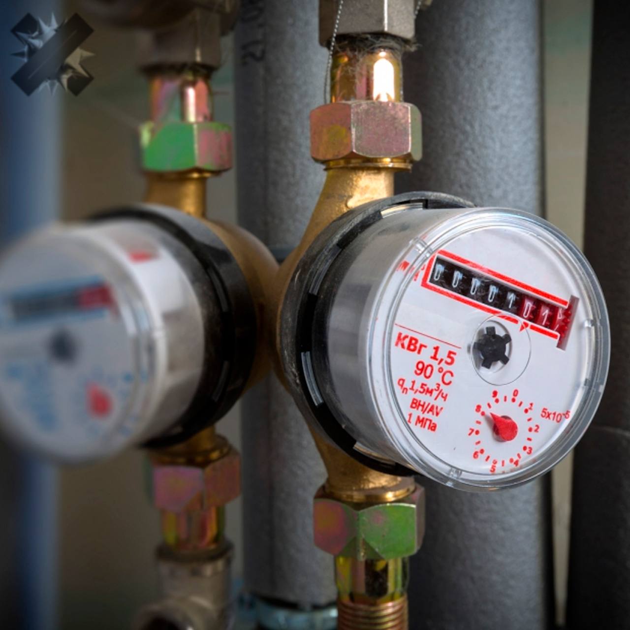 Мошенники массово разводят россиян под видом проверки качества воды Аферисты звонят от имени Водоканала и предлагают заменить счётчик или проверить воду Дальше всё по классике просят назвать код из СМС а затем запугивают взломом Госуслуг и уговаривают срочно перевести деньги на безопасный счёт В МВД напоминают настоящие службы не решают такие вопросы по телефону В любой сомнительной ситуации кладём трубку и перезваниваем по официальным номерам как можно вот так обманывать все равно все купятся НМШ