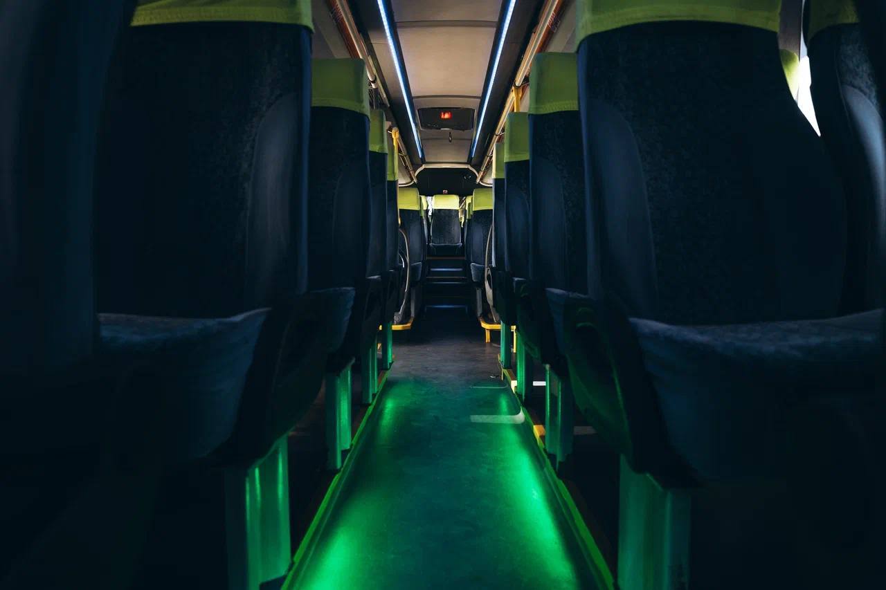 Работа общественного транспорта в Крещенскую ночь С 18 на 19 января общественный транспорт до храмов и купелей будет работать до 2 часов ночи Маршрут 23   Н Слобода Щёлково ст Воронок Маршрут 371   Свердловский Москва м Щёлковская Маршрут 27   Фряново Хлепетово Маршрут 50   Звёздный городок Питомник Маршрут 13   ул Полевая ул Нахимова Фрязино   С полным списком маршрутов которые следуют до мест купания можно ознакомиться здесь ℹ  Напоминаем что с 19 30 до 02 00 до усадьбы Гребнево будет курсировать бесплатный автобус от Троицкого собора Интервал движения 15 минут Автобус будет останавливаться на всех остановках по пути к усадьбе до полной заполняемости а в обратном направлении по требованию при необходимости транспортщёлково