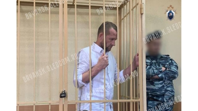 В Брянске осудили киллера за убийство милиционера Хохлова в 2001-м году Жителя Липецка приговорили к 18 годам колонии строгого режима. ƃℾ подписаться прислать новость