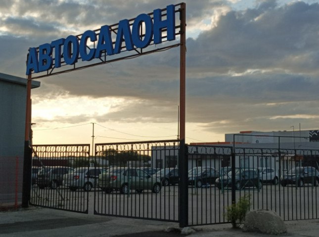 Более 70% автомобилей с пробегом – в возрасте от 10 лет и старше На форуме автобизнеса «Used Cars Forum – 2025» эксперты агентства «АВТОСТАТ» привели возрастную структуру российского рынка легковых автомобилей с пробегом. Как выяснилось, более 70% таких машин пребывает в возрасте от 10 лет и старше. Подробнее на сайте autostat.ru
