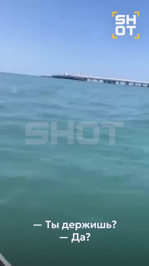 Туристка уронила iPhone в Черное море, краб стал звездой подводного видео