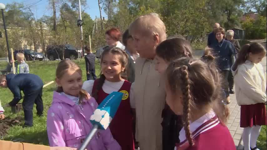 В Хабаровске открыли аллею Победы в новом сквере на улице Аксёнова