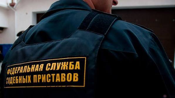 У тех кому нечем заплатить будут взыскивать еще больше и в пользу государства Правительство одобрило повышение с 7 до 12 размера исполнительского сбора ФССП При взыскании задолженности у граждан которым и так нечем платить добровольно ФССП взыскивают исполнительный сбор в пользу государства который составлял 7 задолженности и даже в случае когда исполнительное производство закрывается сбор все равно взыскивается Увеличение размера исполнительского сбора послужит дополнительным фактором стимулирующим исполнение должниками обязательств в установленный срок и привлечет больше средств в федеральный бюджет уверены в Минюсте Гуд Афтенун Новости