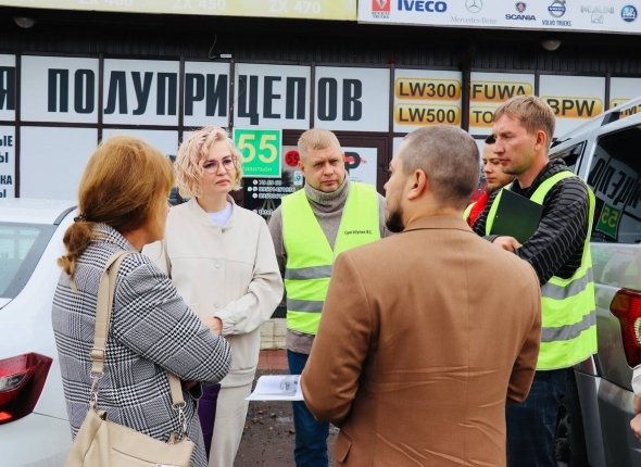 Депутат думы Иркутска обсудила ремонт дорог и оценила строительство врачебной амбулатории Светлана Кузнецова провела выездные совещания в избирательном округе 1 Читать подробнее на сайте