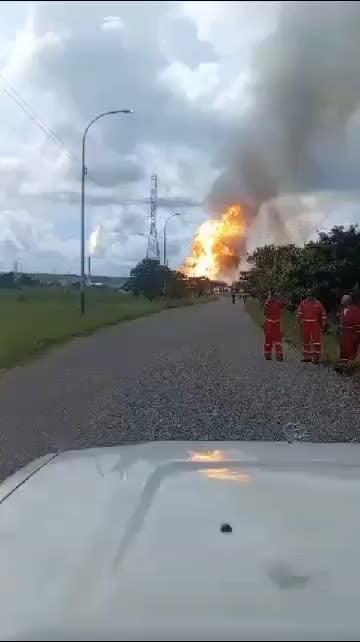 Взрыв и пожар на заводе PDVSA в Венесуэле: пострадали 3 человека