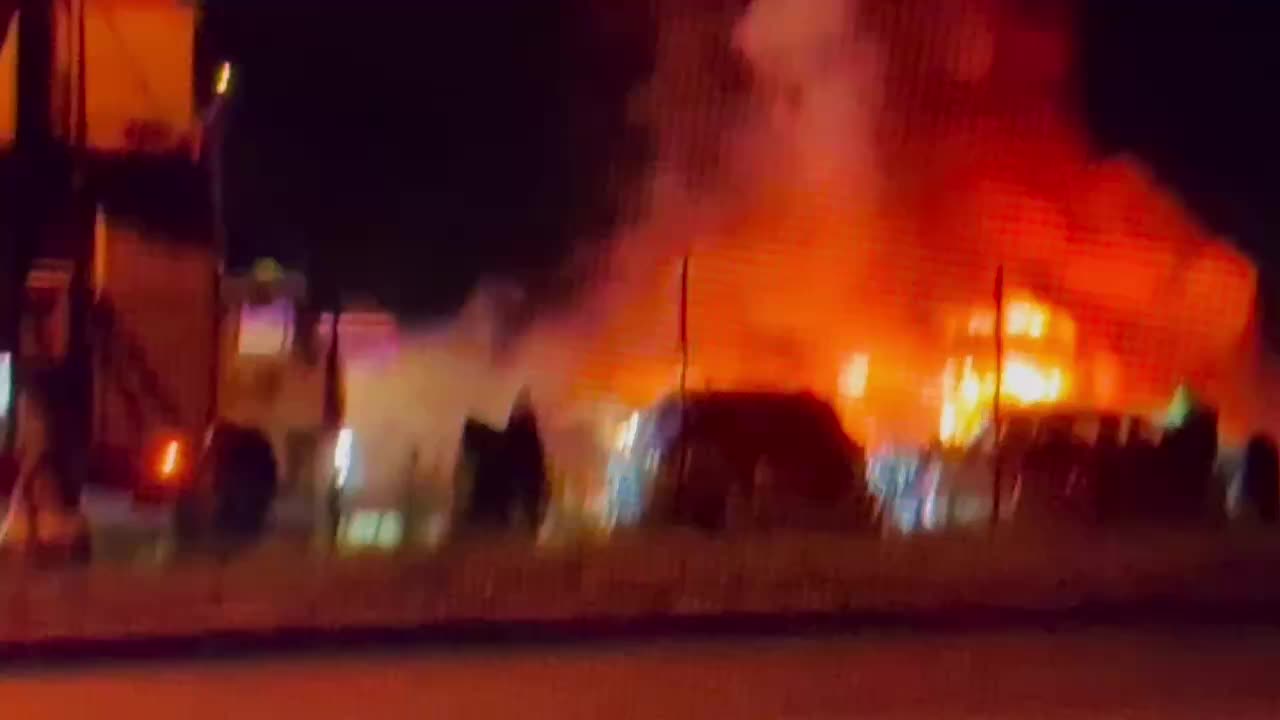 В Туле потушен пожар, уничтоживший 5 автомобилей