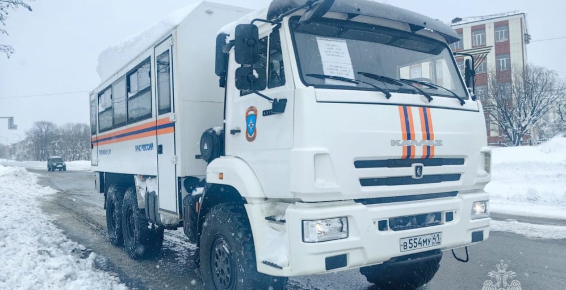 По улицам Петропавловска-Камчатского будут курсировать вездеходы МЧС Автомобили высокой проходимости МЧС присоединятся к патрулированию улиц столицы Камчатского края. До нормализации обстановки на дорогах будут дежурить четыре машины.   Нажмите для подробностей -