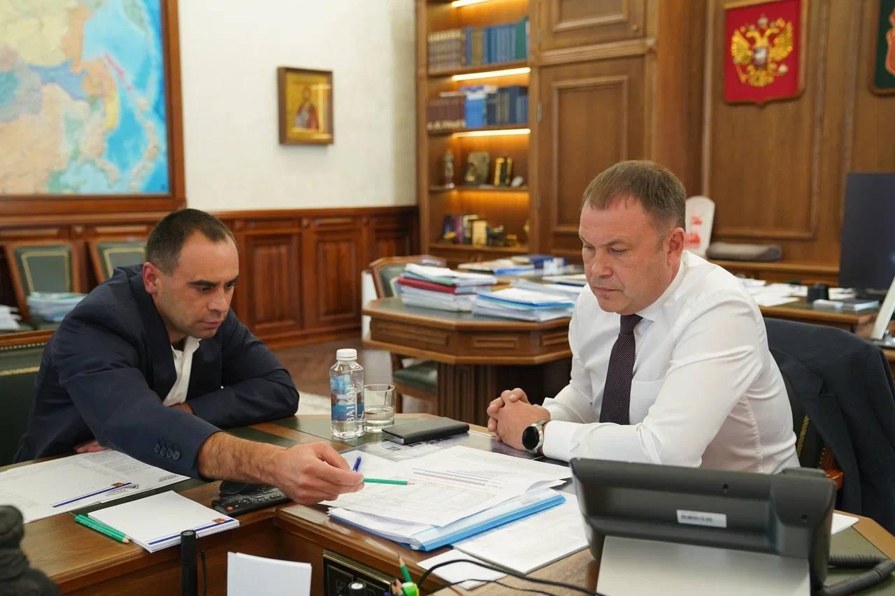 Долги по зарплате сотрудникам угольной компании Северный Кузбасс выплатят до конца сентября сообщил губернатор Илья Середюк Ранее в соцсетях сообщали отпускные не выплачивали с июня Глава региона встретился с гендиректором компании Нашли решение Вести Кузбасс   Написать