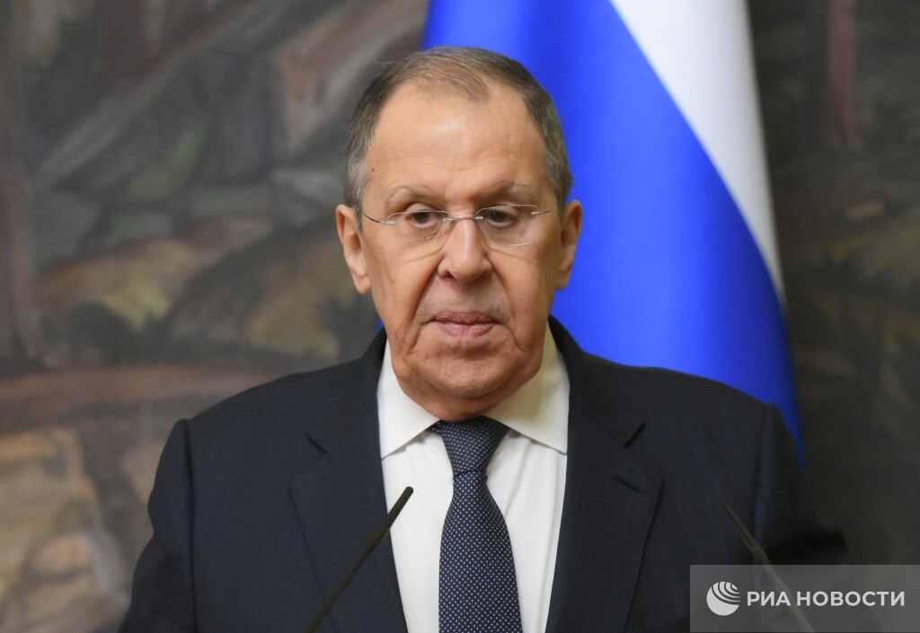Основные заявления Лаврова после переговоров с главой МИД Мозамбика: Европа остервенела и стала частью "международного оборзения" по отношению к России. Науськивание киевского режима на теракты будет получать достойный отпор. Любые поползновения, которыми Германия грозит России, вызывают тревогу у нормального человека. Уроки истории забывать нельзя, они плохо выучены нынешним поколением немцев и французов. Следующее заседание межправительственной комиссии России и Мозамбика пройдет в 2026 году в Мапуту. Россия готова рассматривать все обращения Мозамбика по вопросам обороноспособности республики в сфере антитеррора. Вторую министерскую конференцию Россия-Африка планируют провести в этом году в Египте. / Все наши каналы