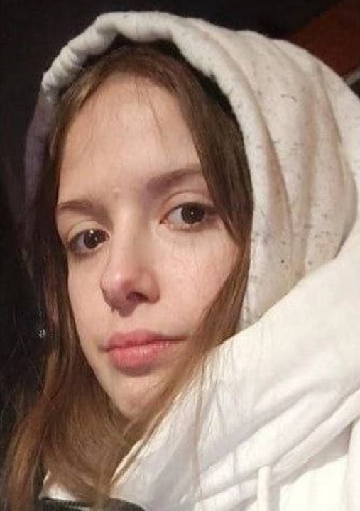 17-летняя Диана Галушко пропала без вести в Воронеже 1 февраля   Девушка может находиться в любом районе города.   Приметы пропавшей: рост 155 см, худощавого телосложения, глаза карие, волосы тёмно-русые. В день исчезновения она была одета в чёрную куртку, чёрную шапку и чёрные кроссовки.   Если вы что-то знаете о местонахождении Дианы Галушко, срочно сообщите об этом по номеру: 8-800-700-54-52.