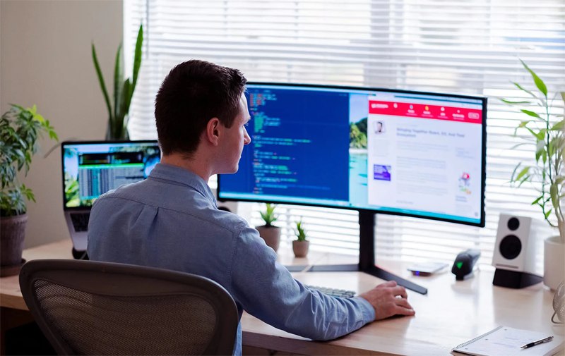 Selectel запустила программу OpenFix по работе с открытым кодом за вознаграждение Selectel крупнейший независимый провайдер сервисов IT инфраструктуры в России анонсировал запуск проекта OpenFix в рамках которого намерена выплачивать IT специалистам денежные вознаграждения за участие в работе по развитию и исправлению ошибок в программном обеспечении c открытым кодом Инициатива направлена на поддержку сообщества Open Source и призвана привлечь больше ресурсов к повышению безопасности и надёжности подобных решений software selectel opensource разработка