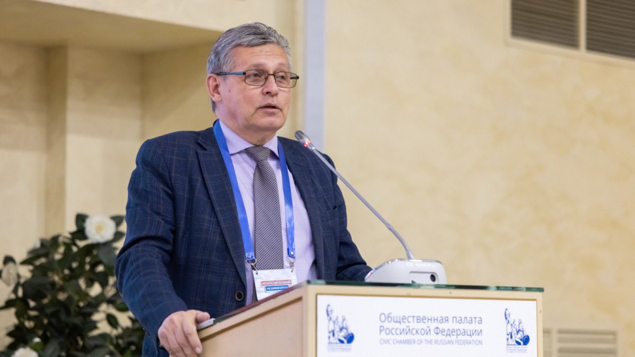 Заместитель Генерального директора руководитель регионального департамента ВГТРК председатель комиссии ОП РФ по развитию информационного сообщества СМИ и массовых коммуникаций зампред Общественного совета при Минцифры России Рифат Сабитов принял участие в открытии II Межрелигиозного медиафорума Роль традиционных религий России в сохранении и укреплении духовно нравственных ценностей Подробнее по ссылке на нашем сайте gtrksakha ru Фото Общественная палата РФ Источник ГТРК Ставрополье Подписаться