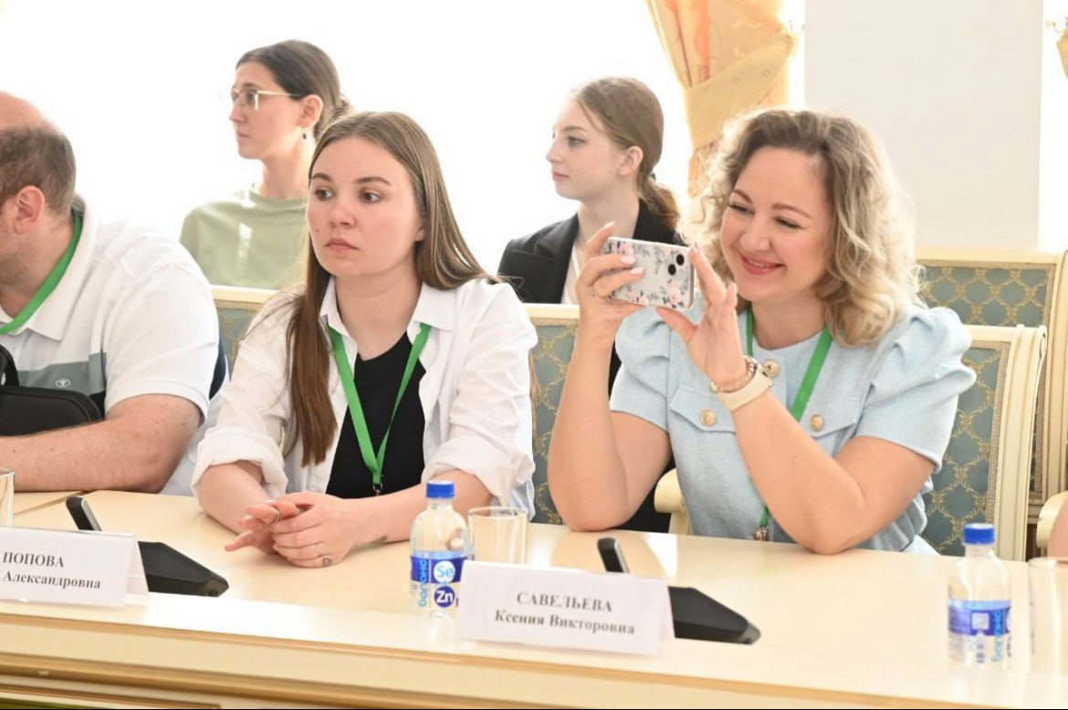 Старший преподаватель кафедры педагогики психологии и социальной работы Попова Юлия Александровна стала победителем II степени в юбилейном межрегиональном инновационном конкурсе «Лучший молодой преподаватель Юга России», организованном Ростовским государственным экономическим университетом РИНХ .