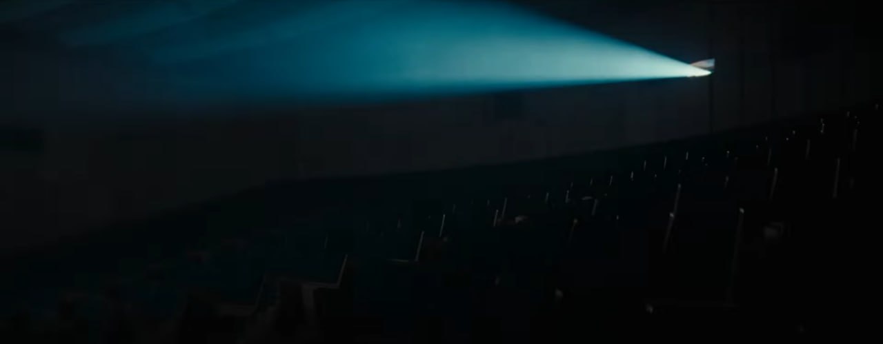 При показе российского фильма свыше 30 человек получили ожоги глаз Причиной тому стало то что один из сотрудников кинотеатра Наутилус забыл выключить кварцевые лампы для дезинфекции на сеансе Папиных дочек Возбуждено уголовное дело по факту ненадлежащего оказания услуг сообщает Baza Прочитал заголовок и не ожидал что причина окажется в лампах для дезинфекции 1 фобия