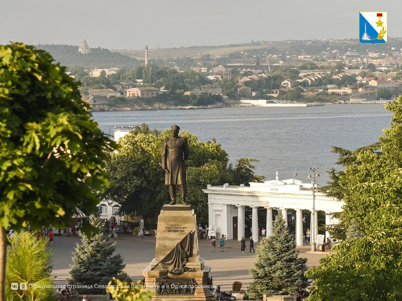 С начала года в Севнаследие онлайн поступило 368 заявлений о наличии объектов культурного наследия на земельных участках это на 44 больше чем за весь прошлый год Из 368 заявлений выдали 320 заключений это значит что онлайн взаимодействие действительно ускоряет процесс Онлайн формат позволяет подавать заявления в любое время отслеживать статус рассмотрения и сокращает сроки получения документов