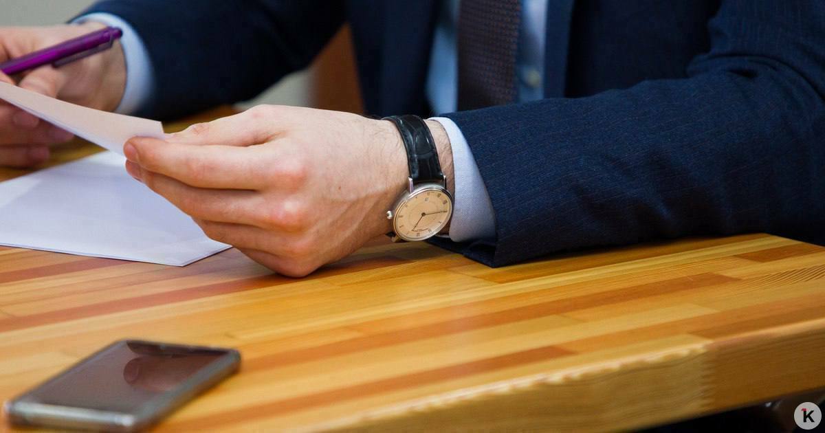 В Госдуму внесли обращение о запрете использования творчества иноагентов и размещения материалов о них Инициативу Государственного совета Республики Крым поддержали участники 43 й конференции Южно российской парламентской ассоциации Запрет коснётся публичного размещения в информационном поле материалов об иноагентах и использования их произведений в культурной сфере