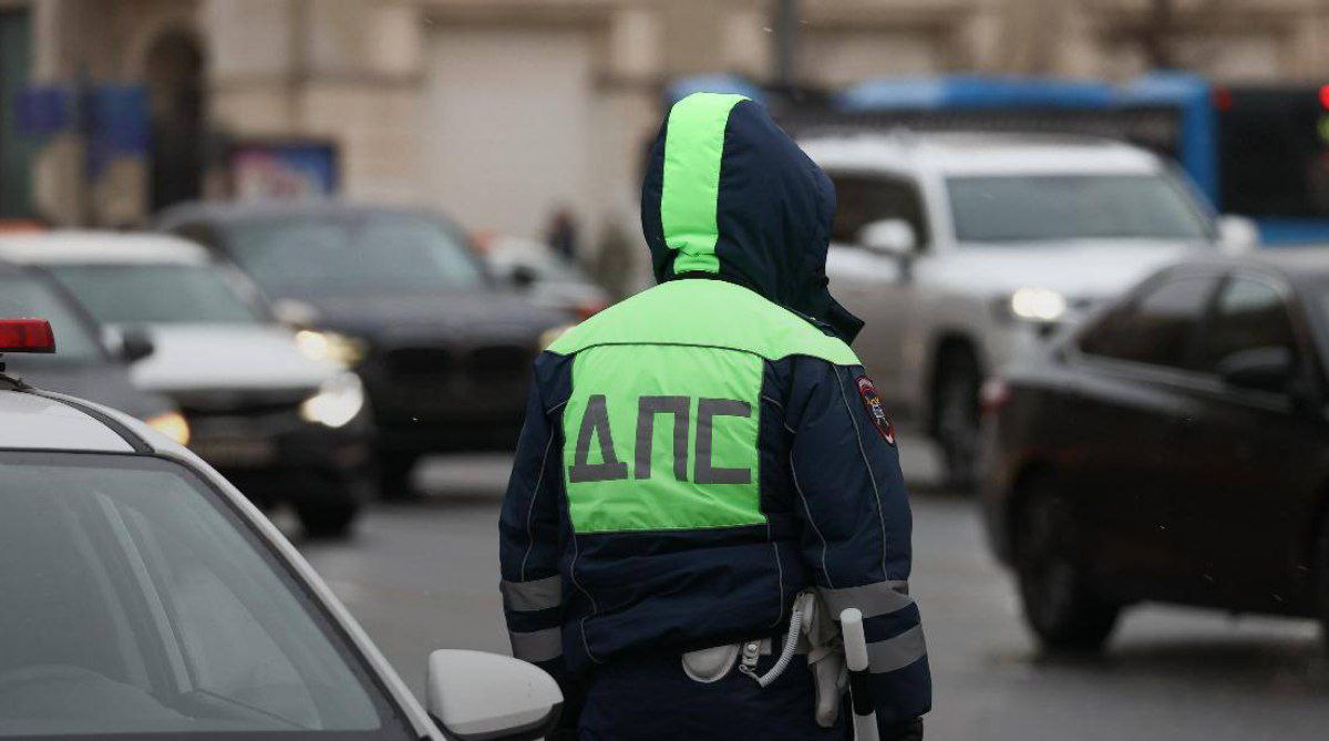 В Москве за три дня выявлено 11 400 нарушений совершенных таксистами, а также более 2 100 — водителями каршеринга  Об этом сообщили в столичной Госавтоинспекции.